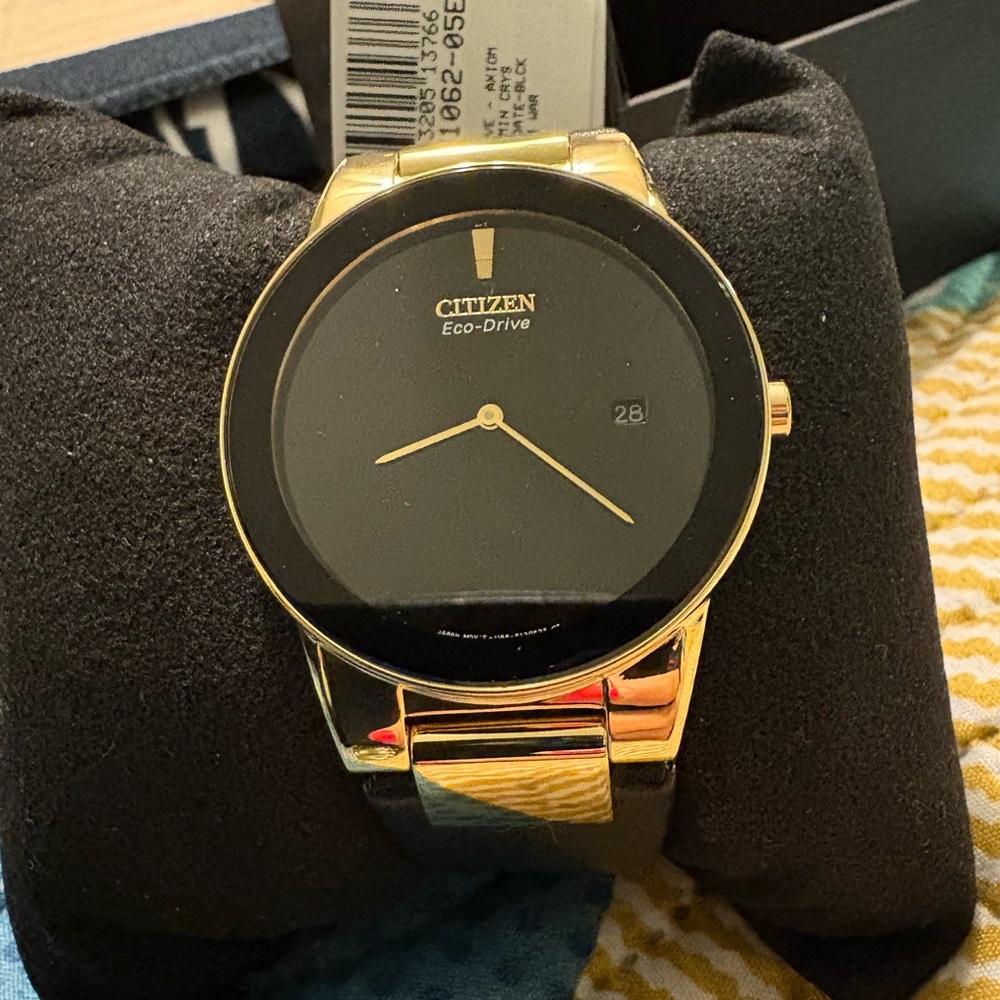 Citizen Eco-Drive Black and Gold Men's Watch, brand new